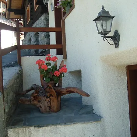 Le Vieux Rascard D'hotes 3* Champoluc