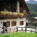 Casa de hóspedes Le Vieux Rascard D'hotes
