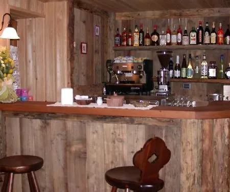 Le Vieux Rascard D'hotes Guest house Champoluc