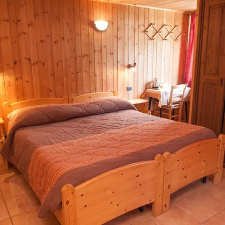 Gasthuis Le Vieux Rascard D'hotes Champoluc