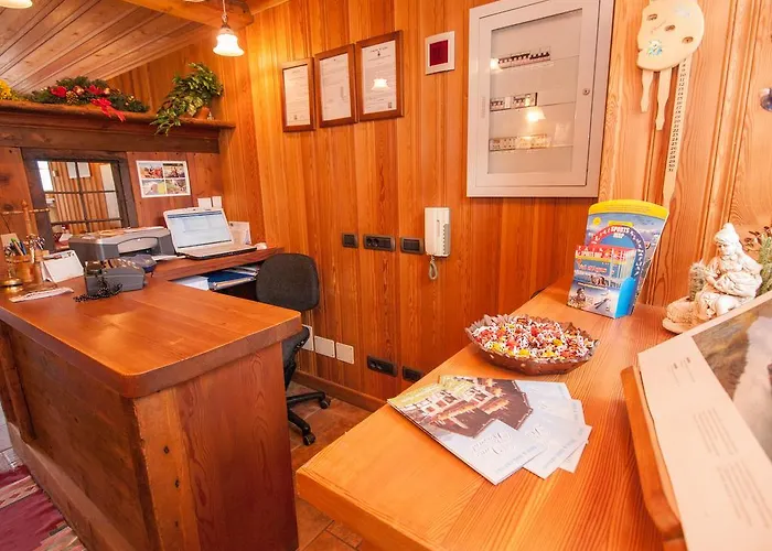 Le Vieux Rascard D'hotes Champoluc